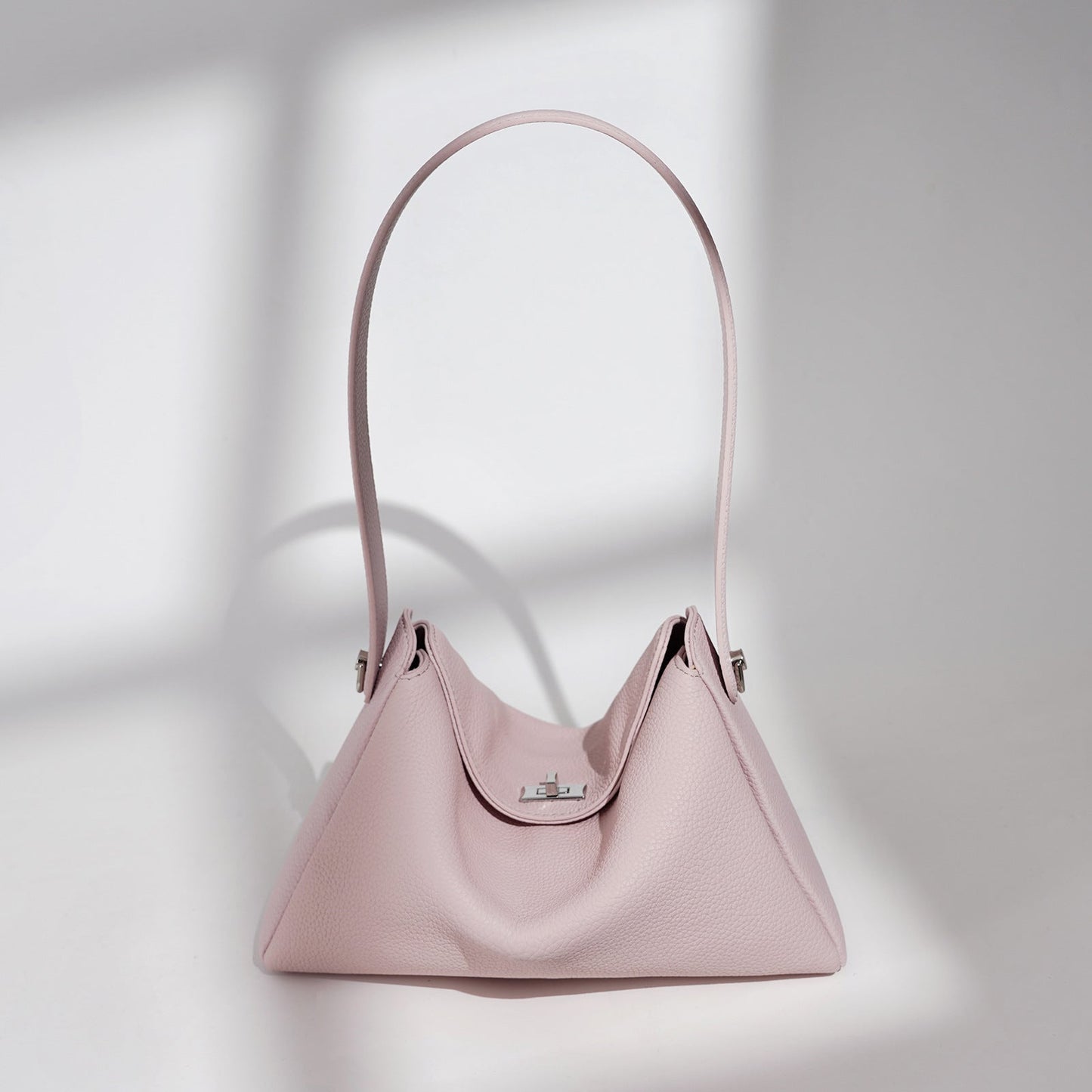 High-end Commuter Dumpling Bag Can Be Worn As A Crossbody