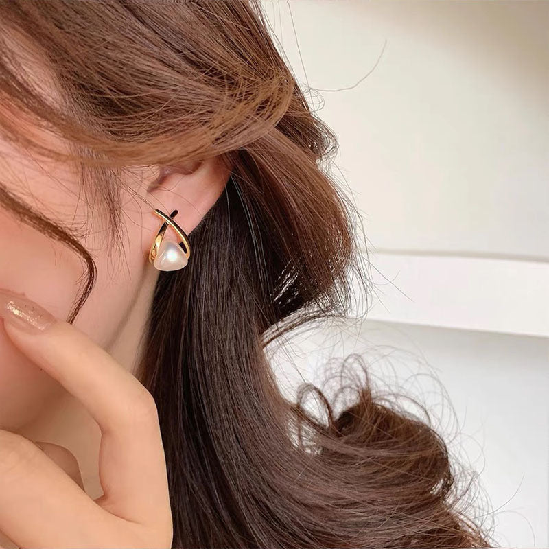 Geometric Triangle Pearl Stud Earrings