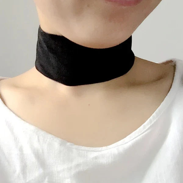 Soft Velvet Choker Necklace | Punk Gothic Heart Pendant Choker